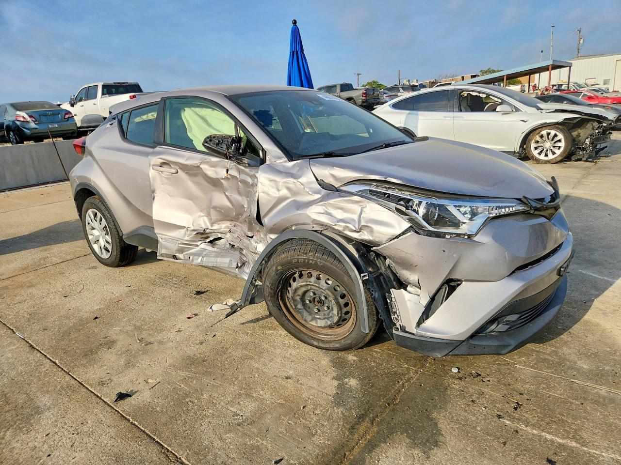 2019 Toyota C-Hr Le - zdjęcie 4