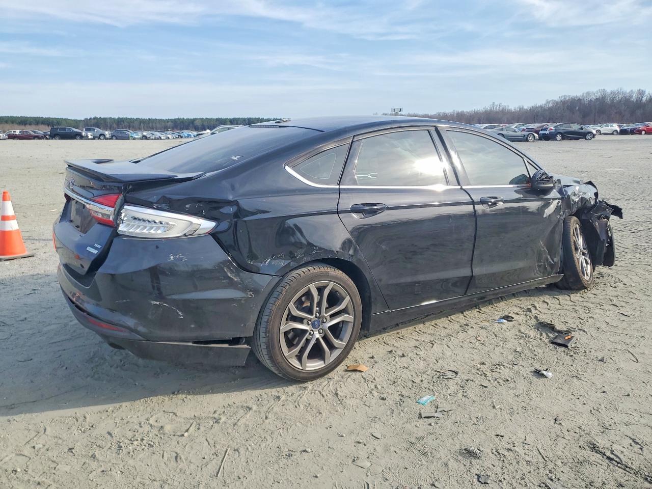 2017 Ford Fusion Se - zdjęcie 3
