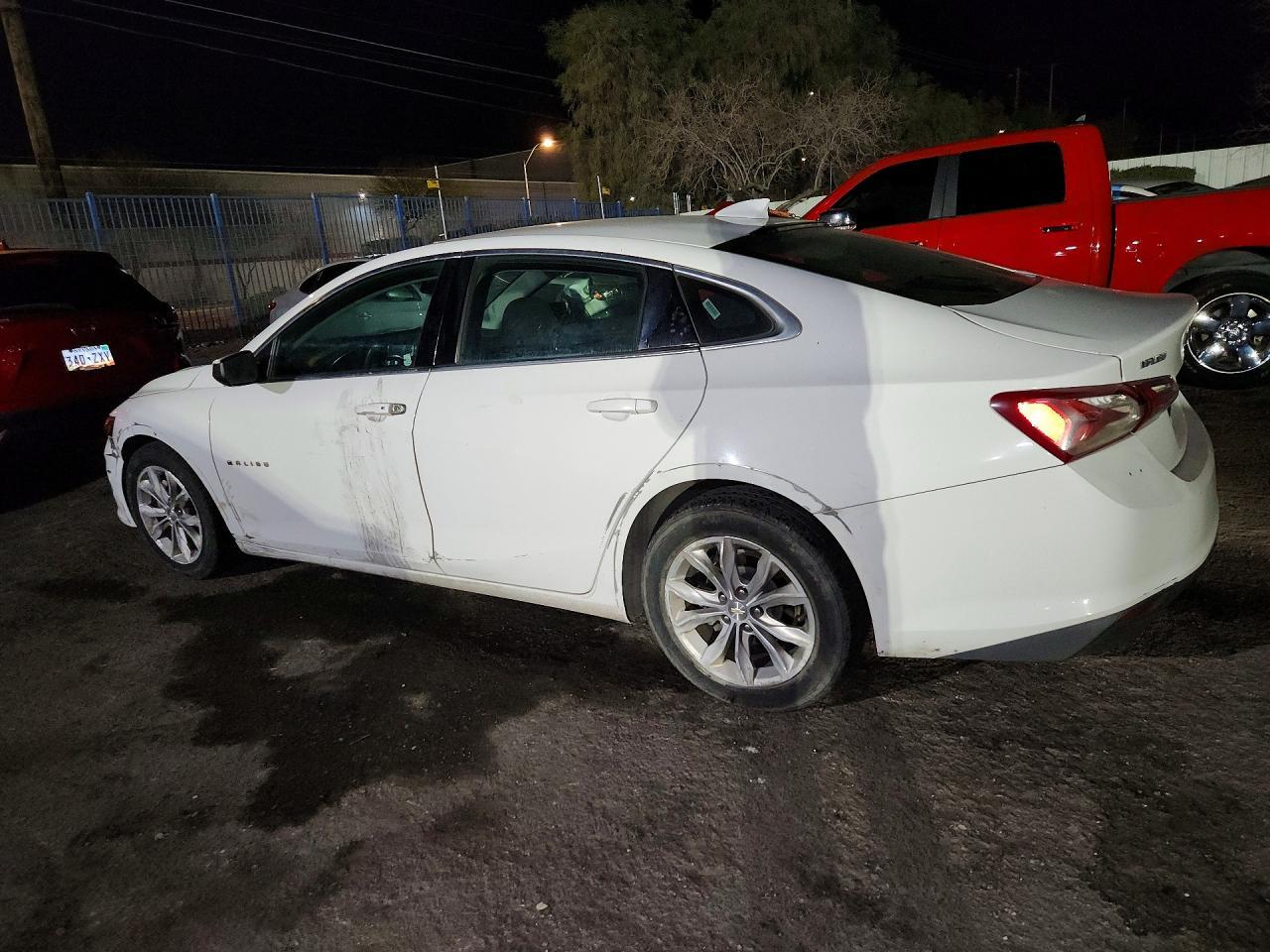 2021 Chevrolet Malibu Lt - zdjęcie 2