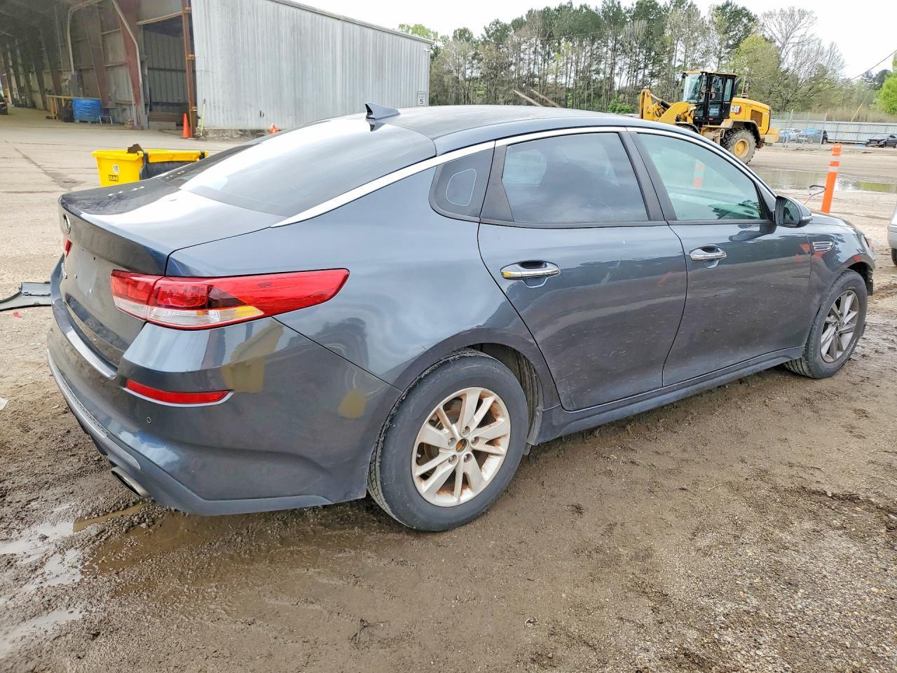 2020 Kia Optima Lx - zdjęcie 3