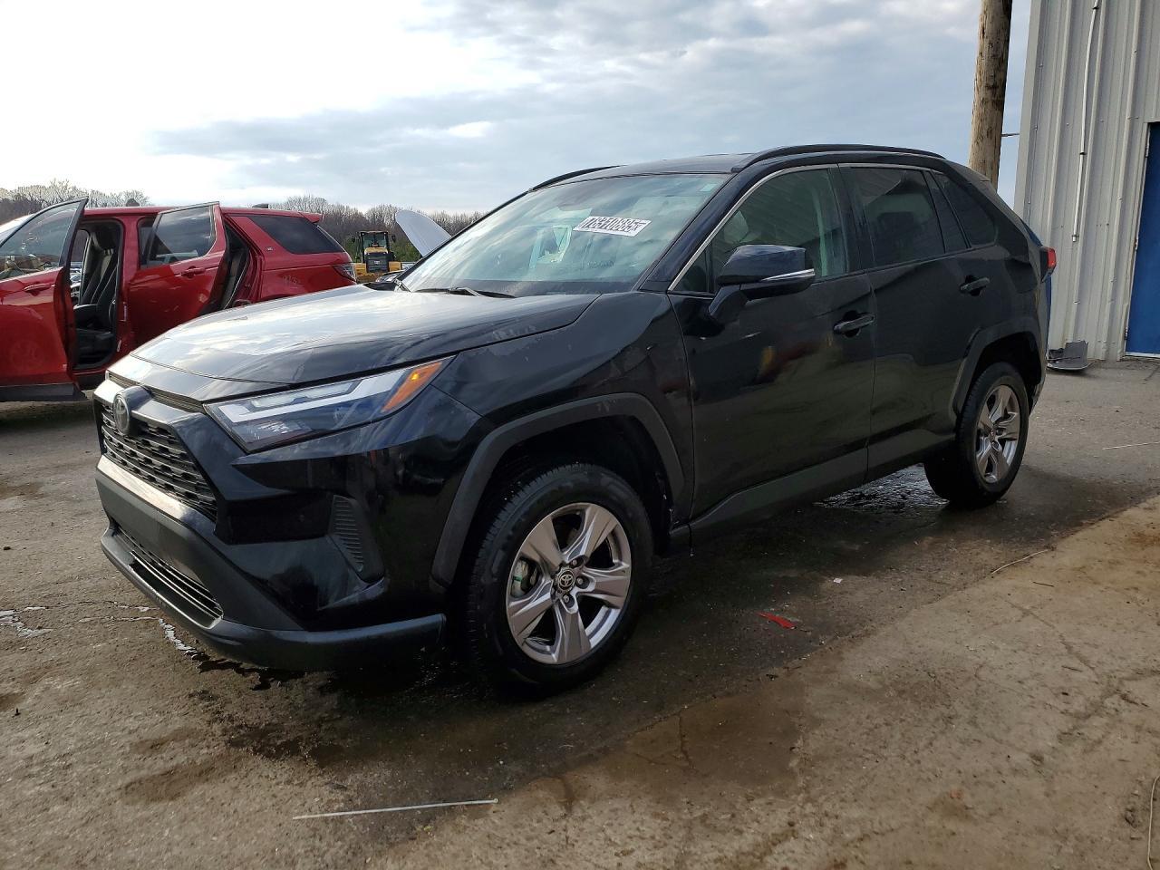 2023 Toyota Rav4 Xle - zdjęcie główne