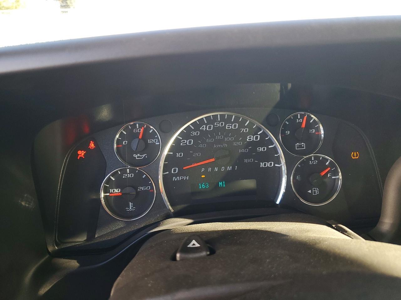 2024 Chevrolet Express G2500 - zdjęcie 9