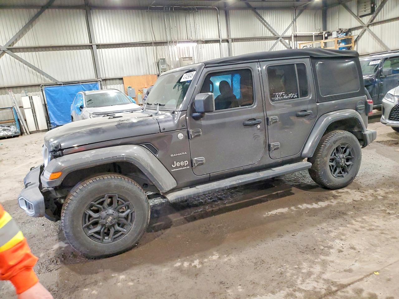 2024 Jeep Wrangler Sahara - zdjęcie główne