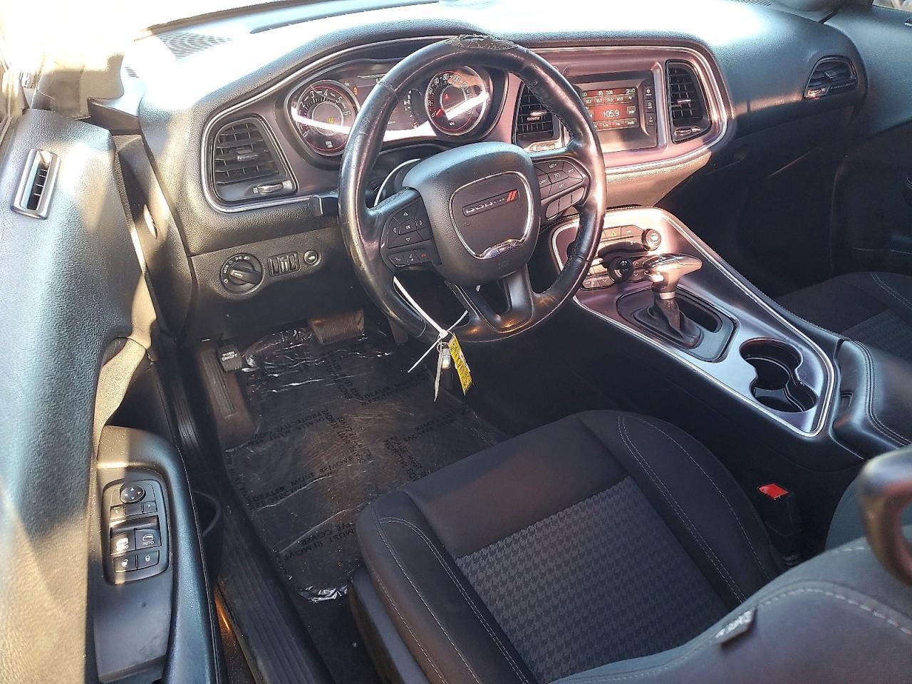 2016 Dodge Challenger Sxt - zdjęcie 8