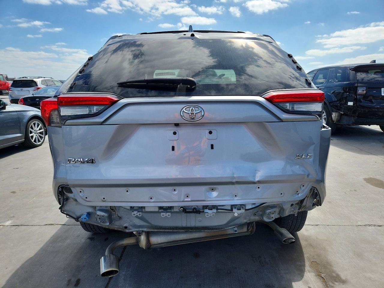 2019 Toyota Rav4 Xle - zdjęcie 6