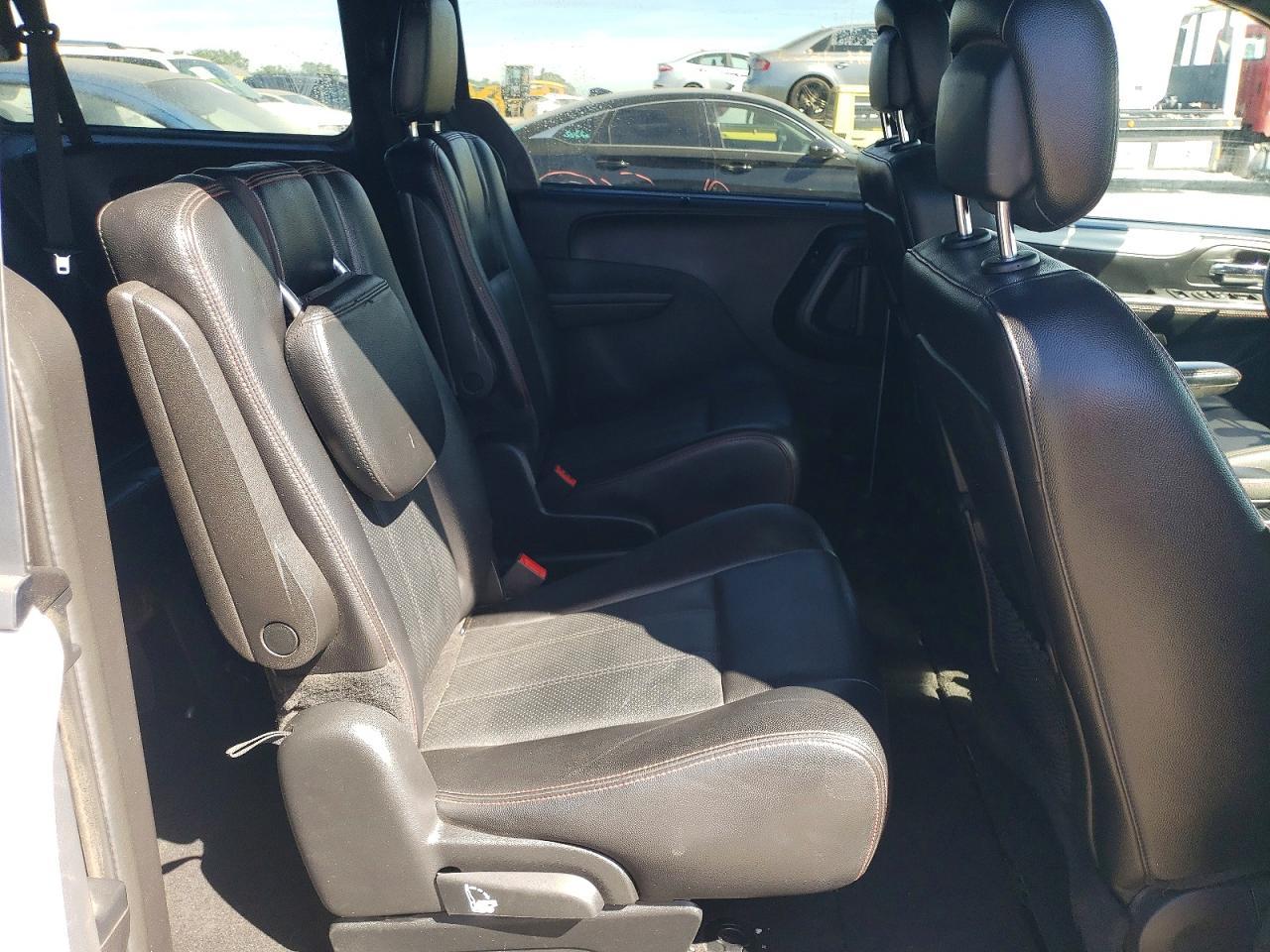 2019 Dodge Grand Caravan Gt - zdjęcie 11
