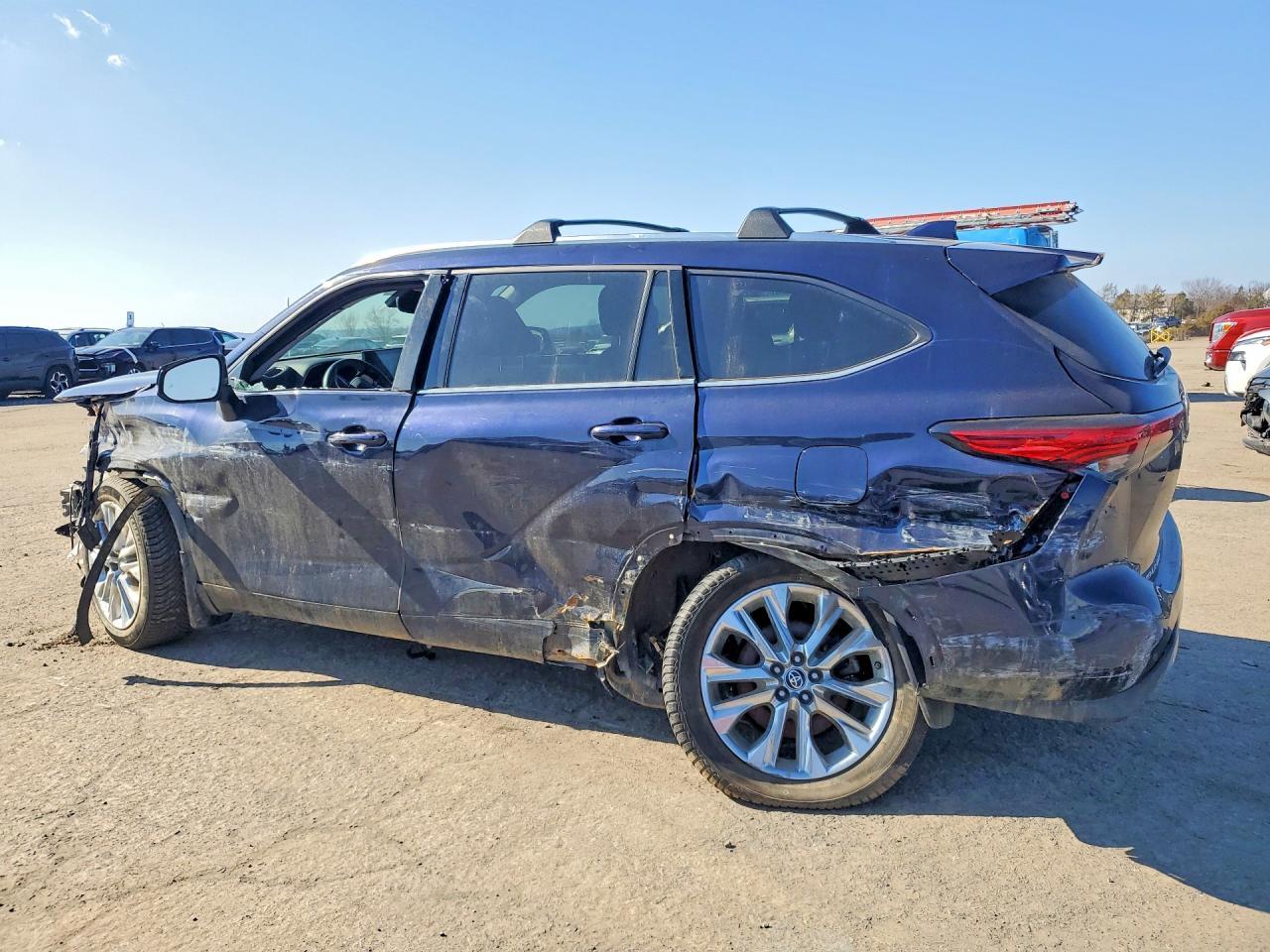 2021 Toyota Highlander Limited - zdjęcie 2