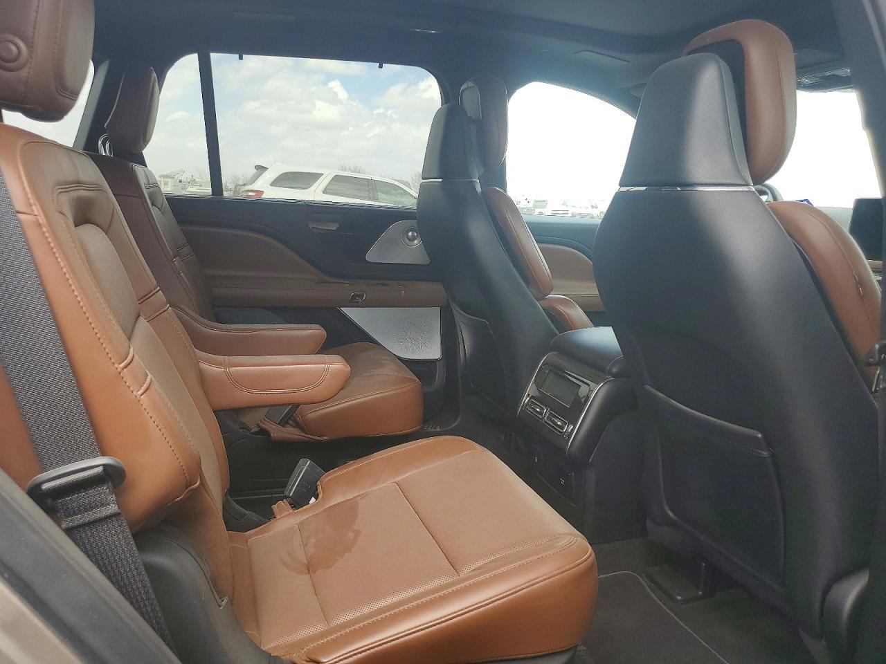 2020 Lincoln Aviator Reserve - zdjęcie 11