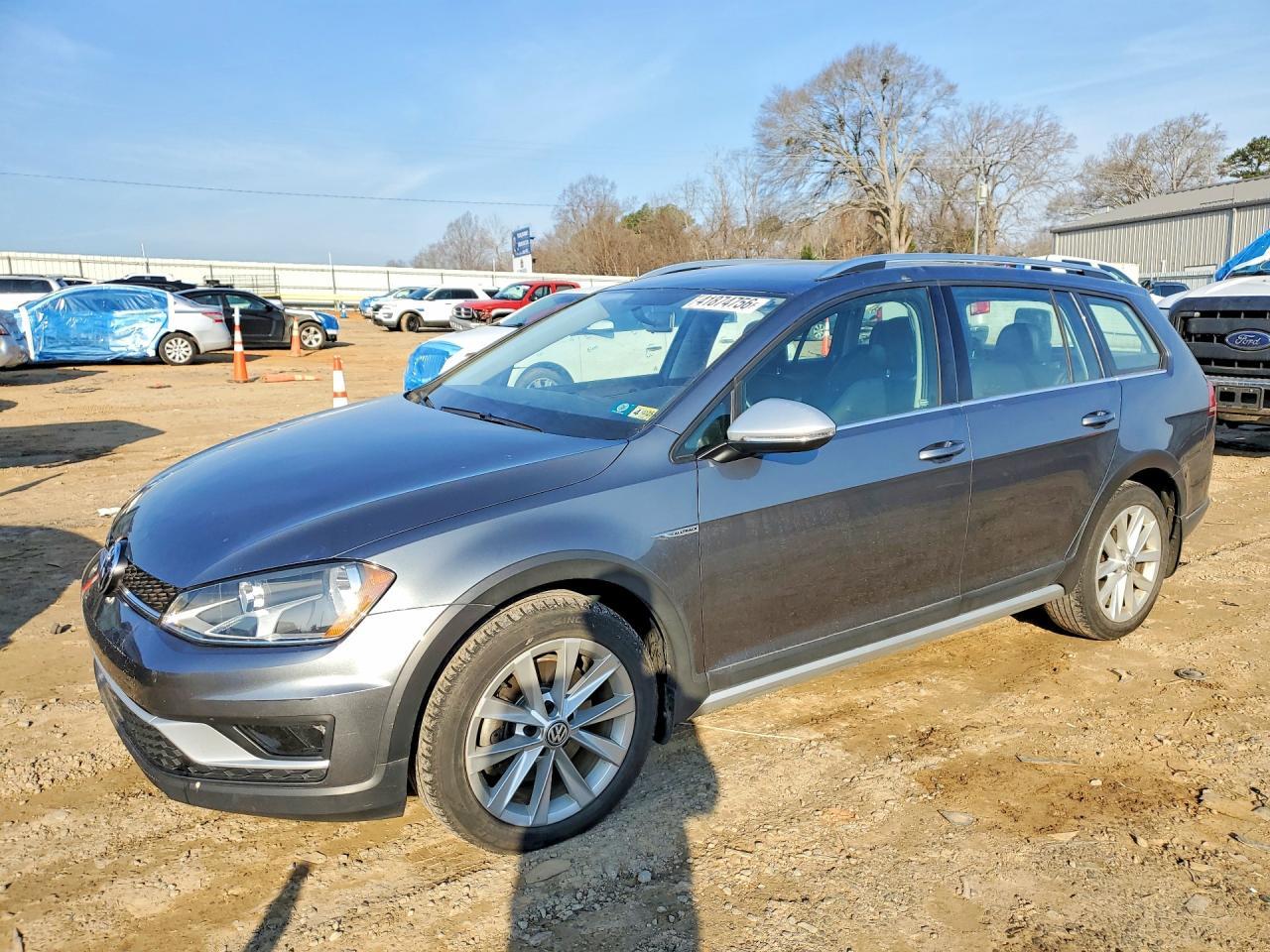2017 Volkswagen Golf Alltrack S - zdjęcie główne
