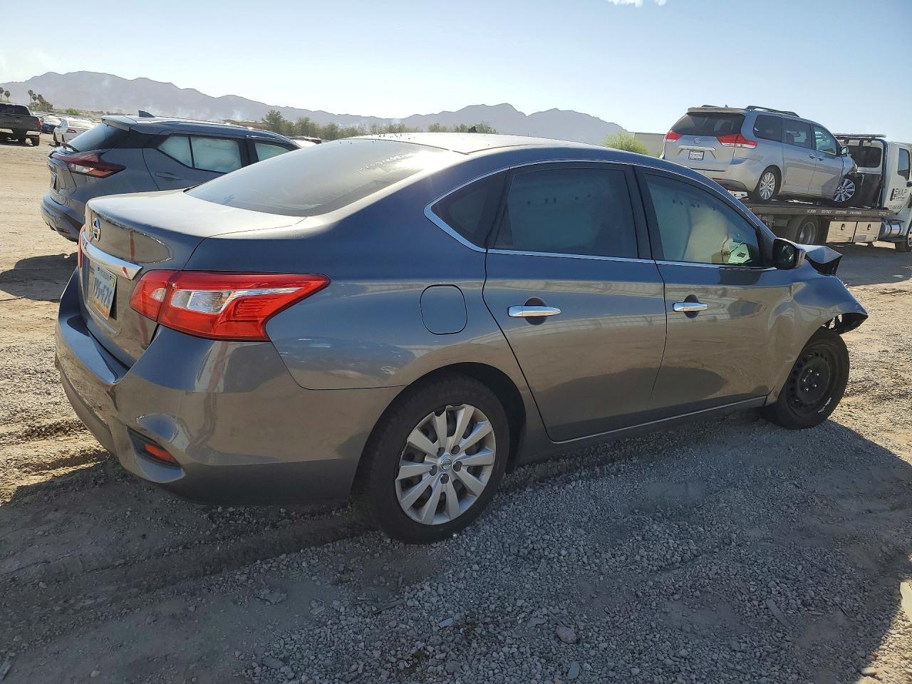 2016 Nissan Sentra S - zdjęcie 3