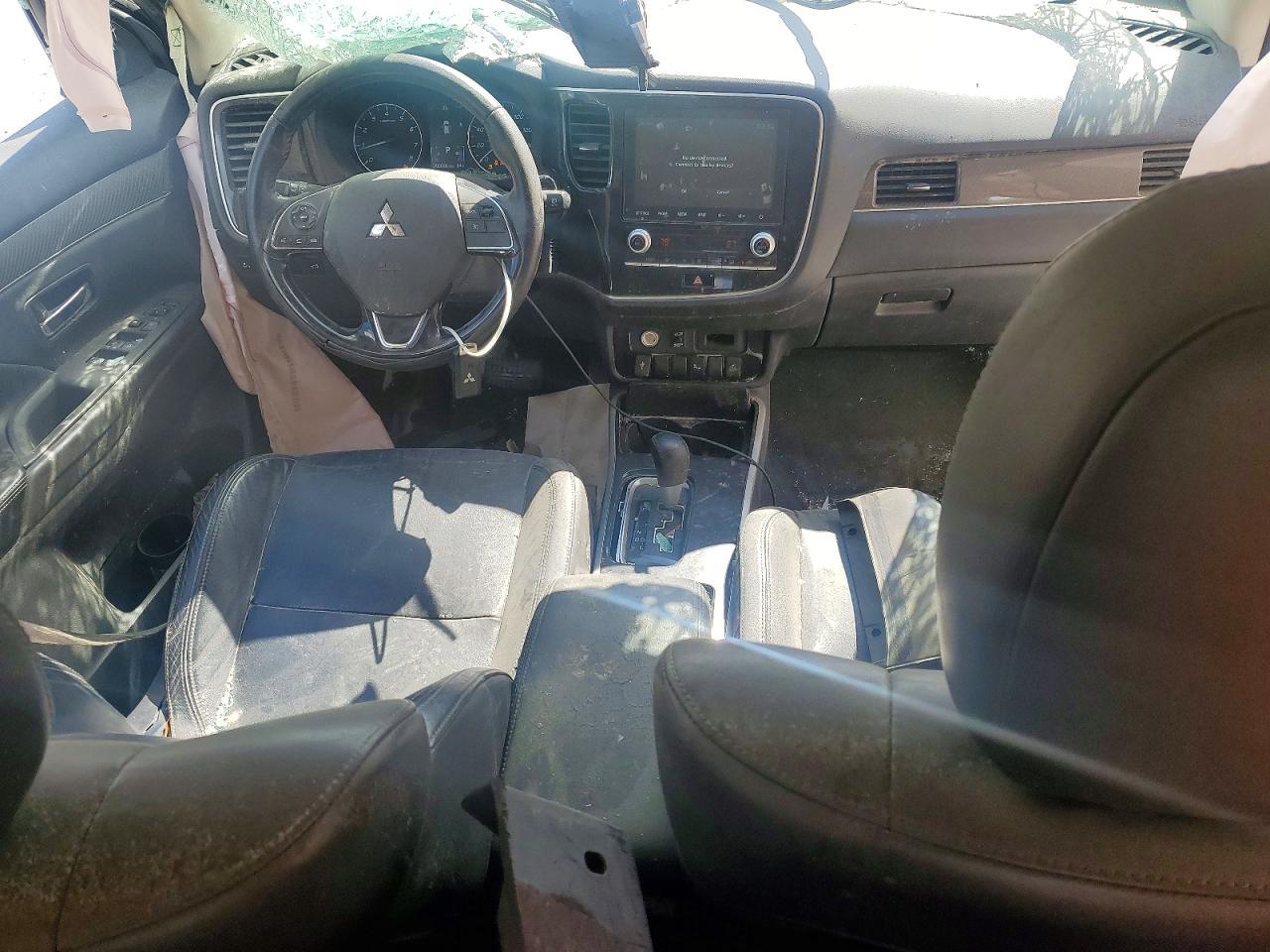 2020 Mitsubishi Outlander Se - zdjęcie 8