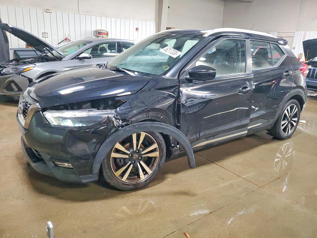 2018 Nissan Kicks Sr - zdjęcie główne