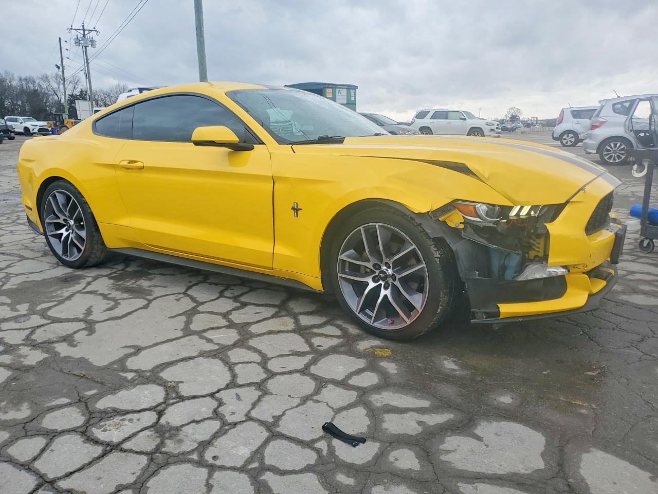 2015 Ford Mustang - zdjęcie 4