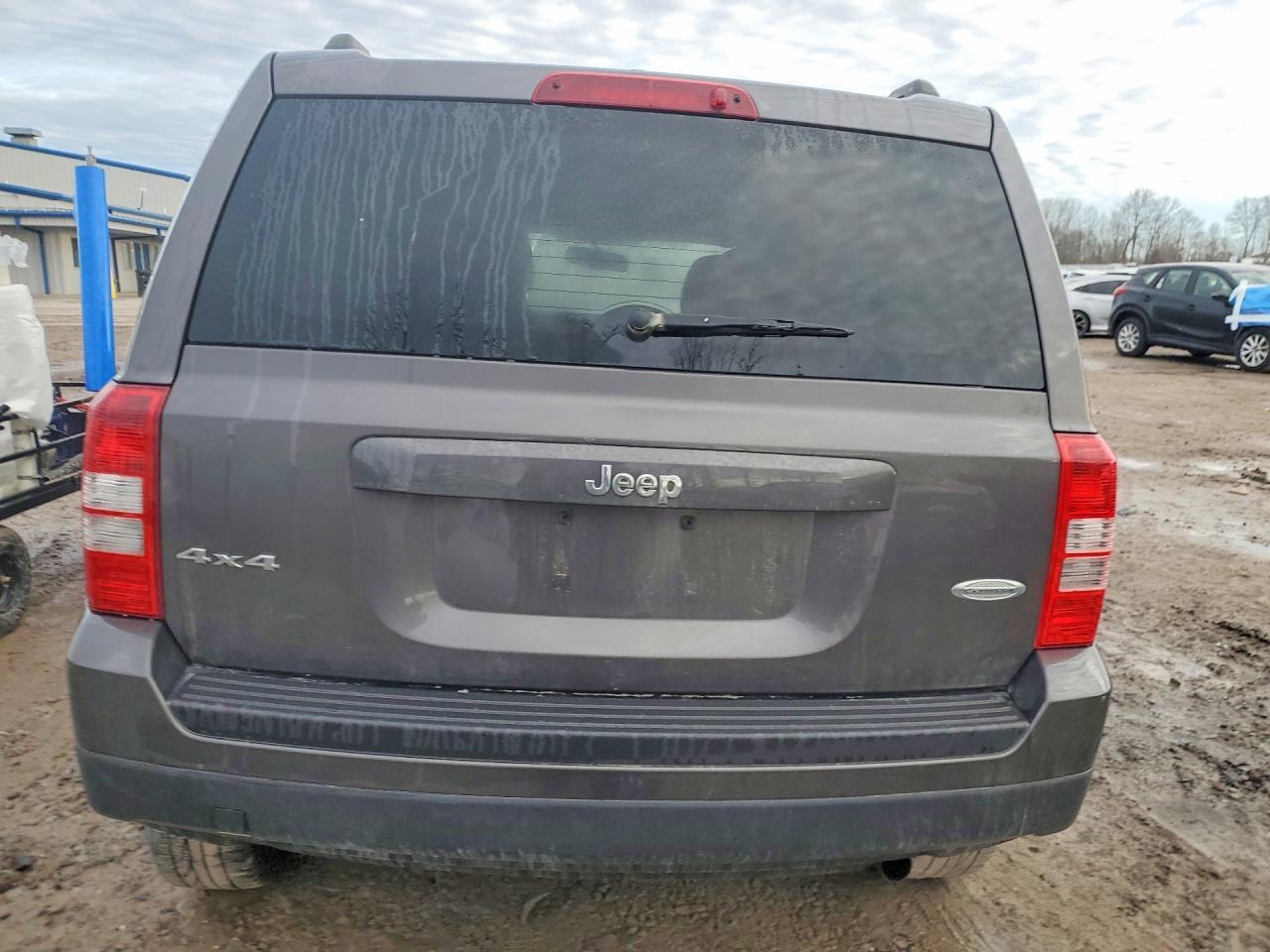 2014 Jeep Patriot Latitude - zdjęcie 6