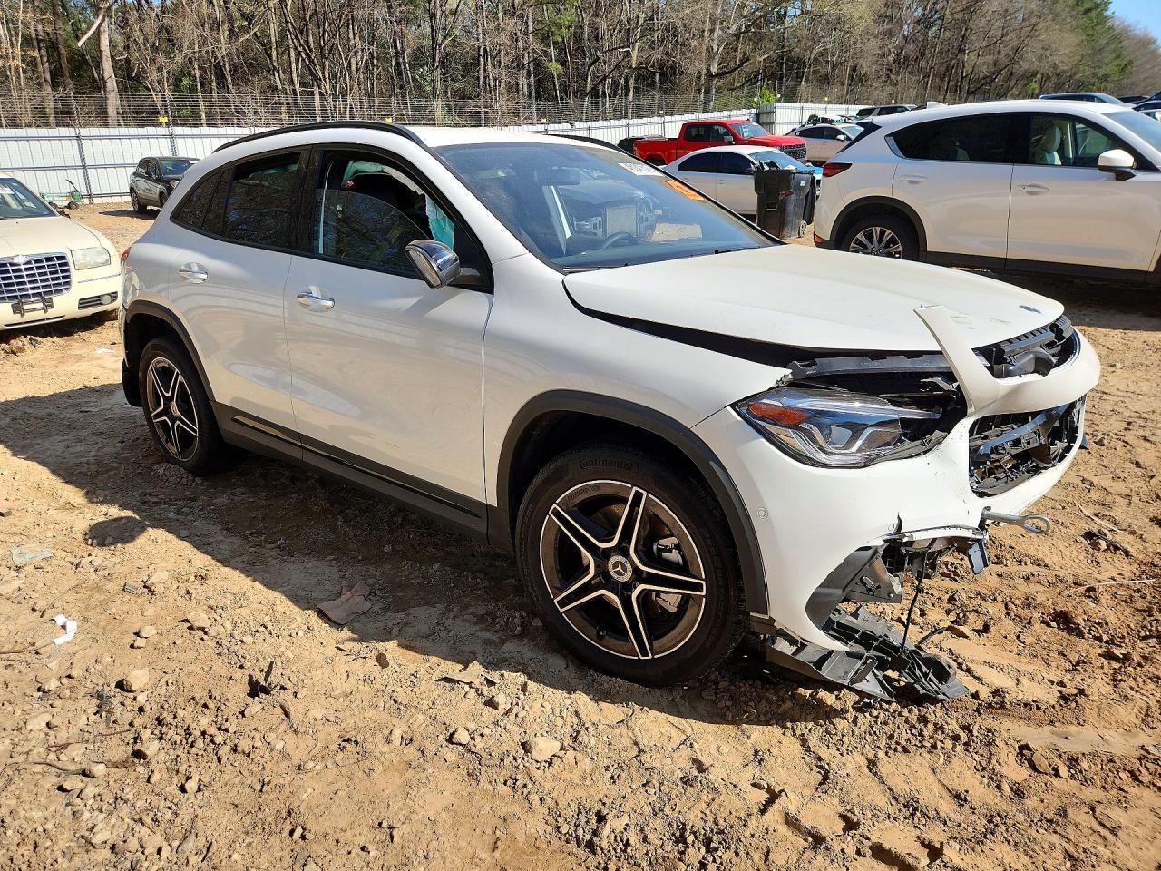 2023 Mercedes-Benz Gla 250 4Matic - zdjęcie 4