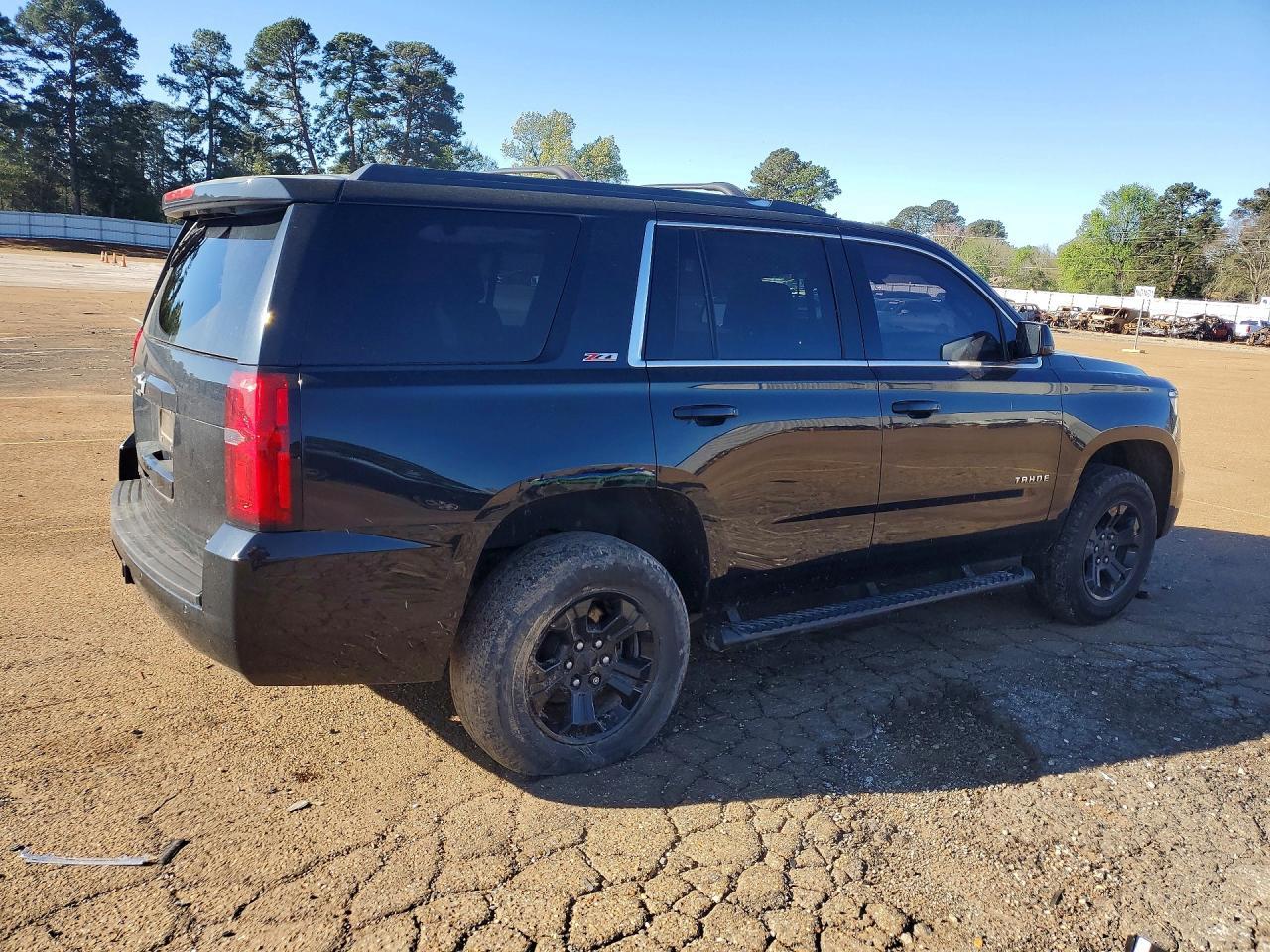 2017 Chevrolet Tahoe K1500 Lt - zdjęcie 3