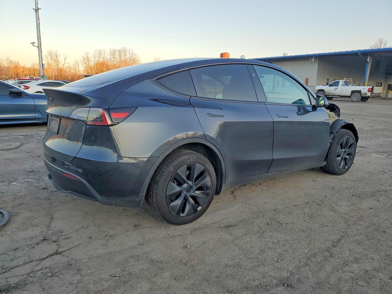 2024 Tesla Model Y - zdjęcie 3