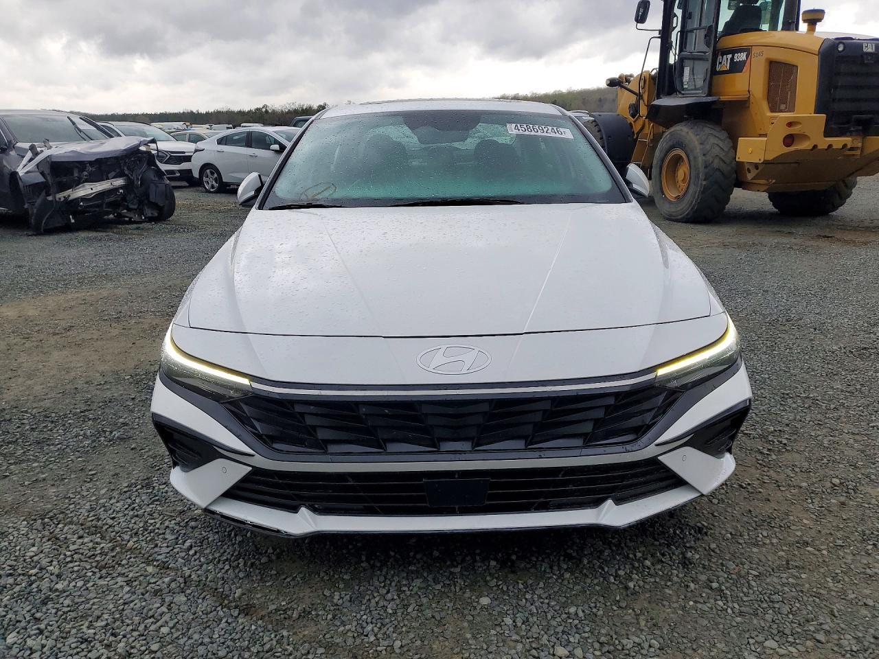 2024 Hyundai Elantra Hybrid Limited - zdjęcie 5