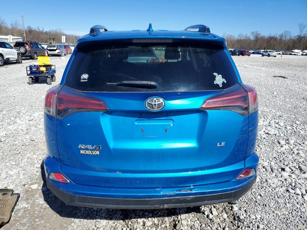 2018 Toyota Rav4 Le - zdjęcie 6