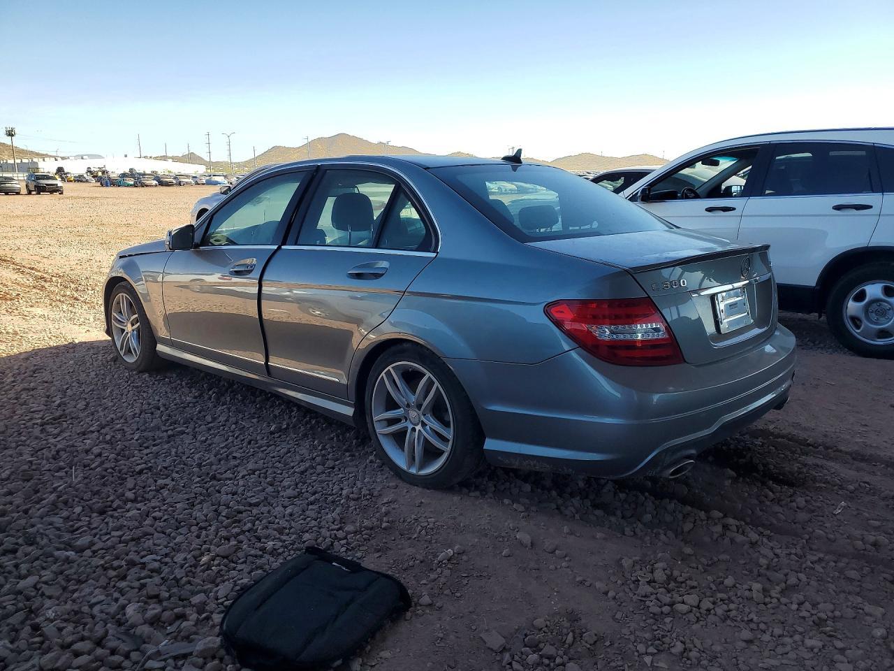 2013 Mercedes-Benz C 300 4Matic - zdjęcie 2
