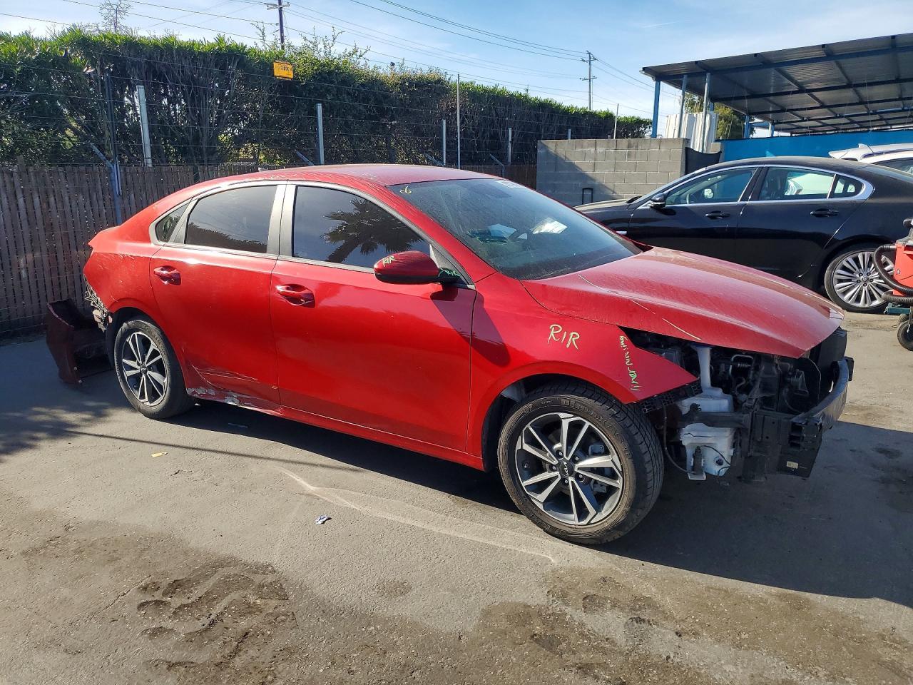 2022 Kia Forte Lxs - zdjęcie 4