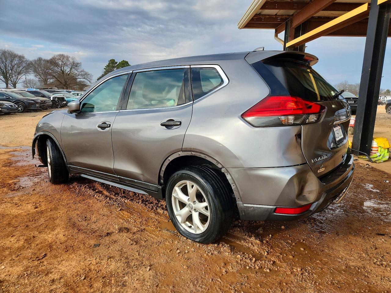 2017 Nissan Rogue S - zdjęcie 2
