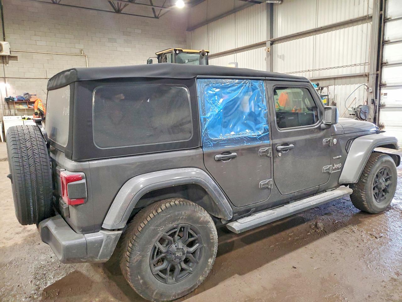 2024 Jeep Wrangler Sahara - zdjęcie 3