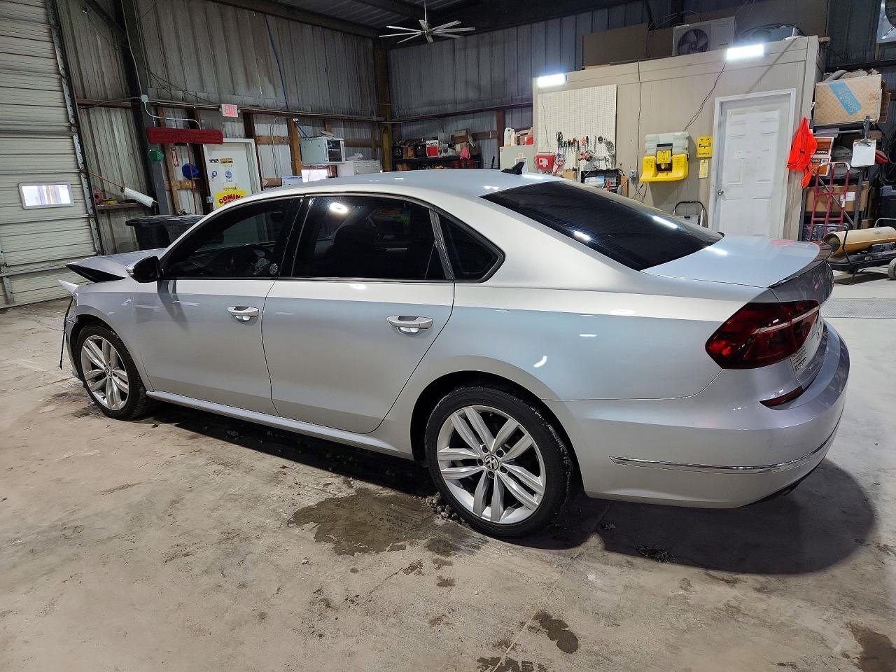 2019 Volkswagen Passat Wolfsburg - zdjęcie 2