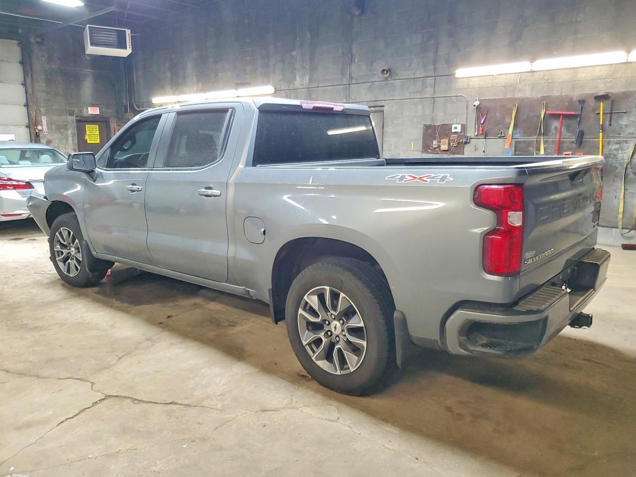 2019 Chevrolet Silverado K1500 Rst - zdjęcie 2