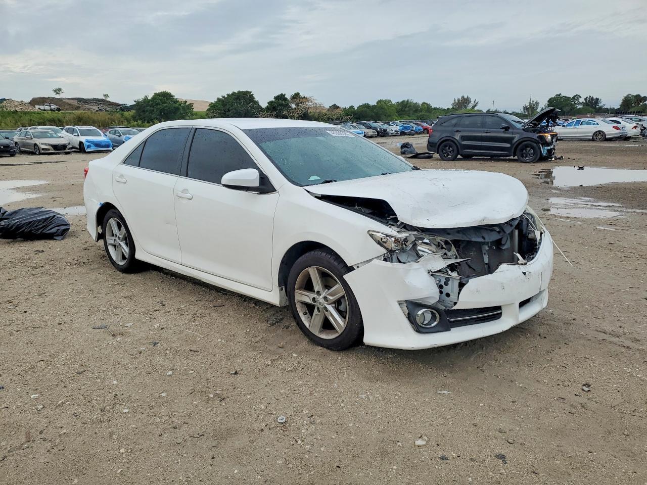 2014 Toyota Camry Se - zdjęcie 4