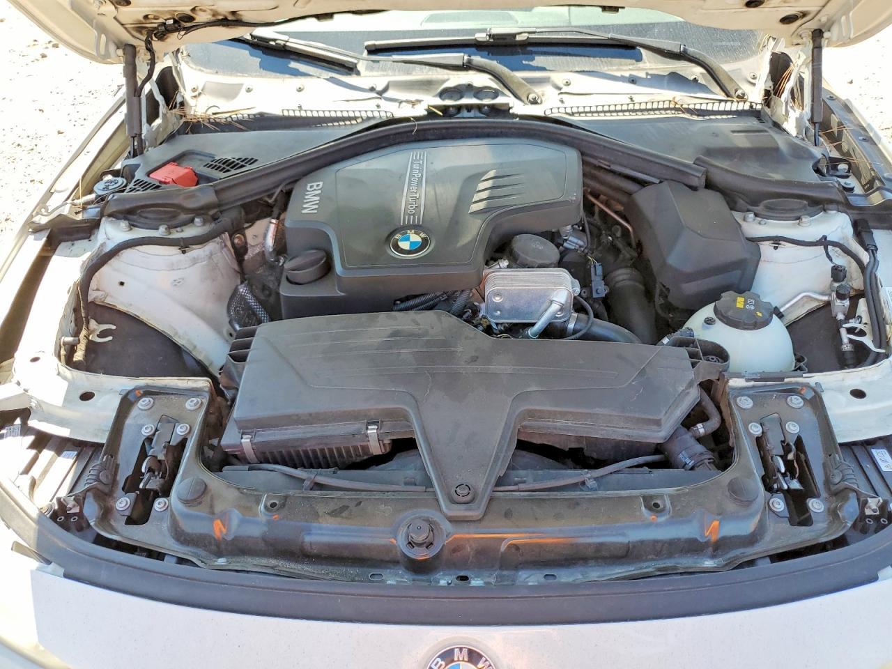 2015 BMW 320 I - zdjęcie 11