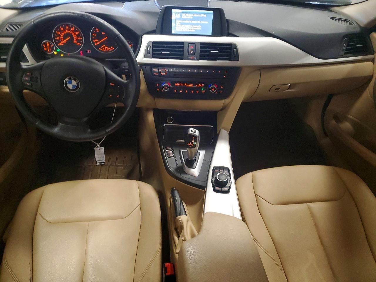 2013 BMW 320 I xDrive - zdjęcie 8
