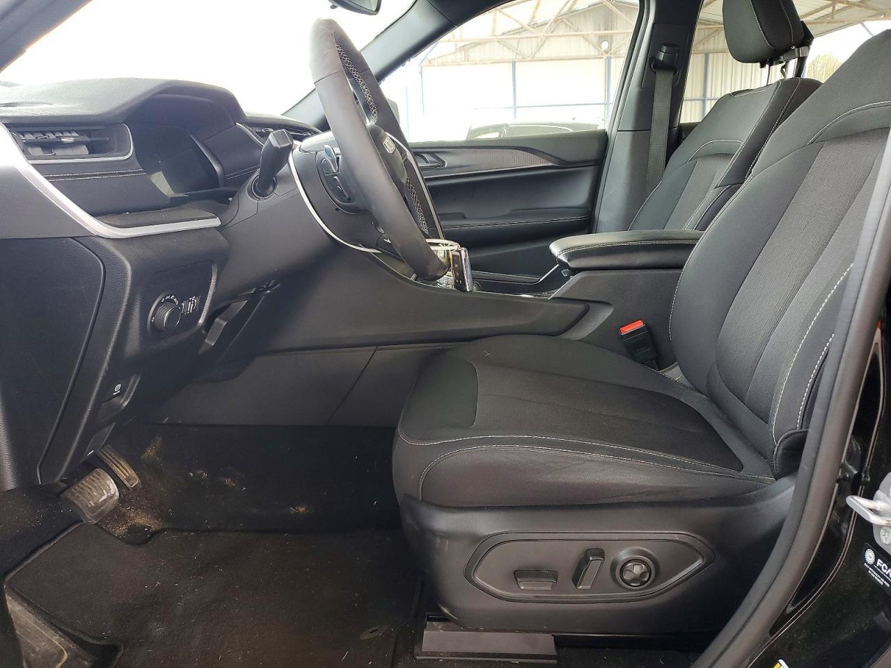 2024 Jeep Grand Cherokee Laredo - zdjęcie 7