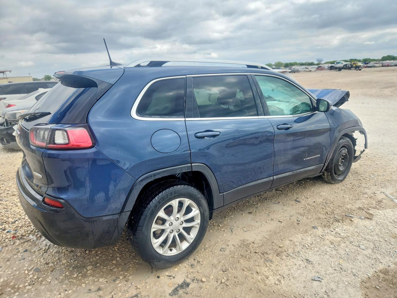 2019 Jeep Cherokee Latitude - zdjęcie 3