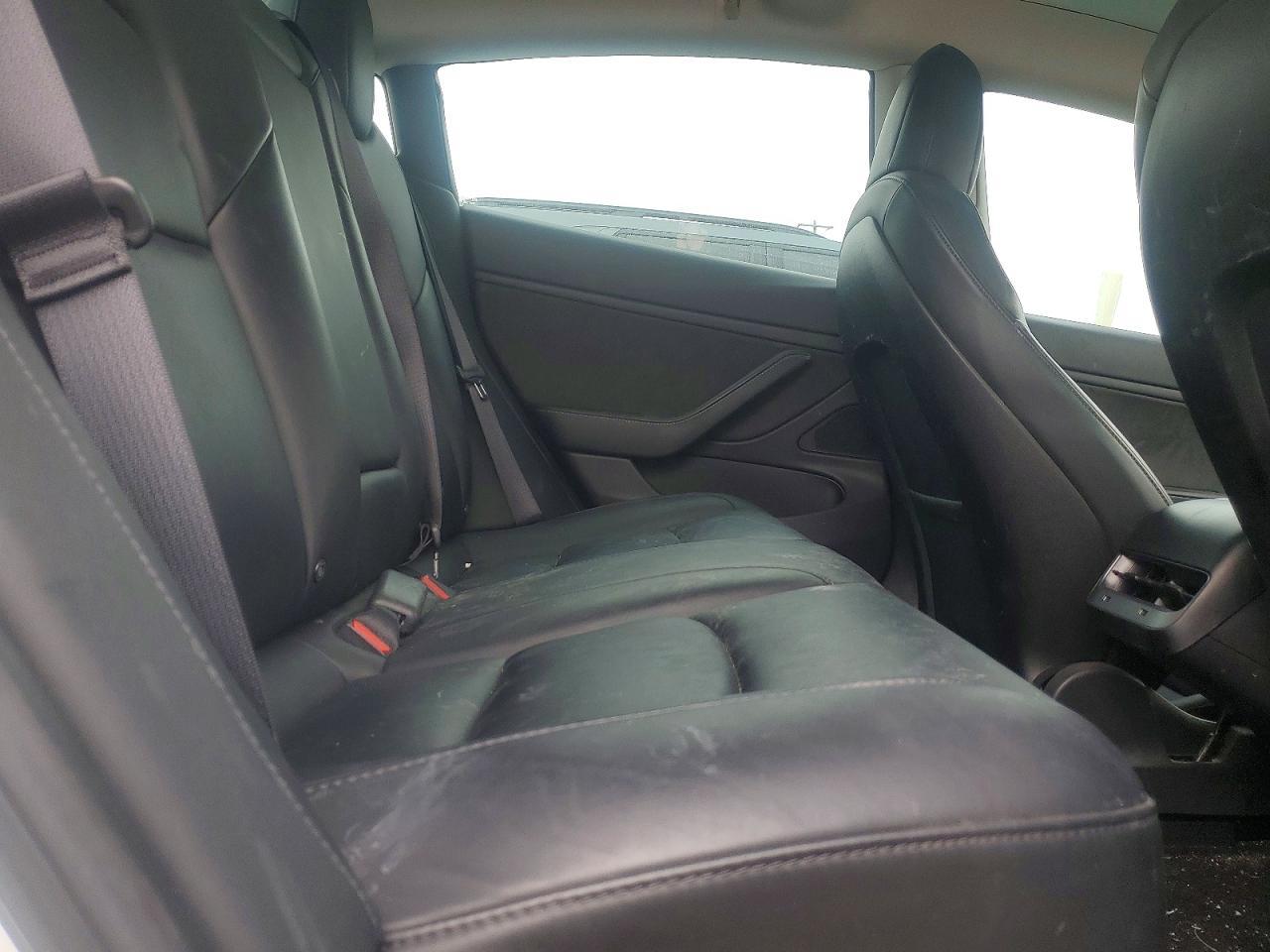 2019 Tesla Model 3 - zdjęcie 10