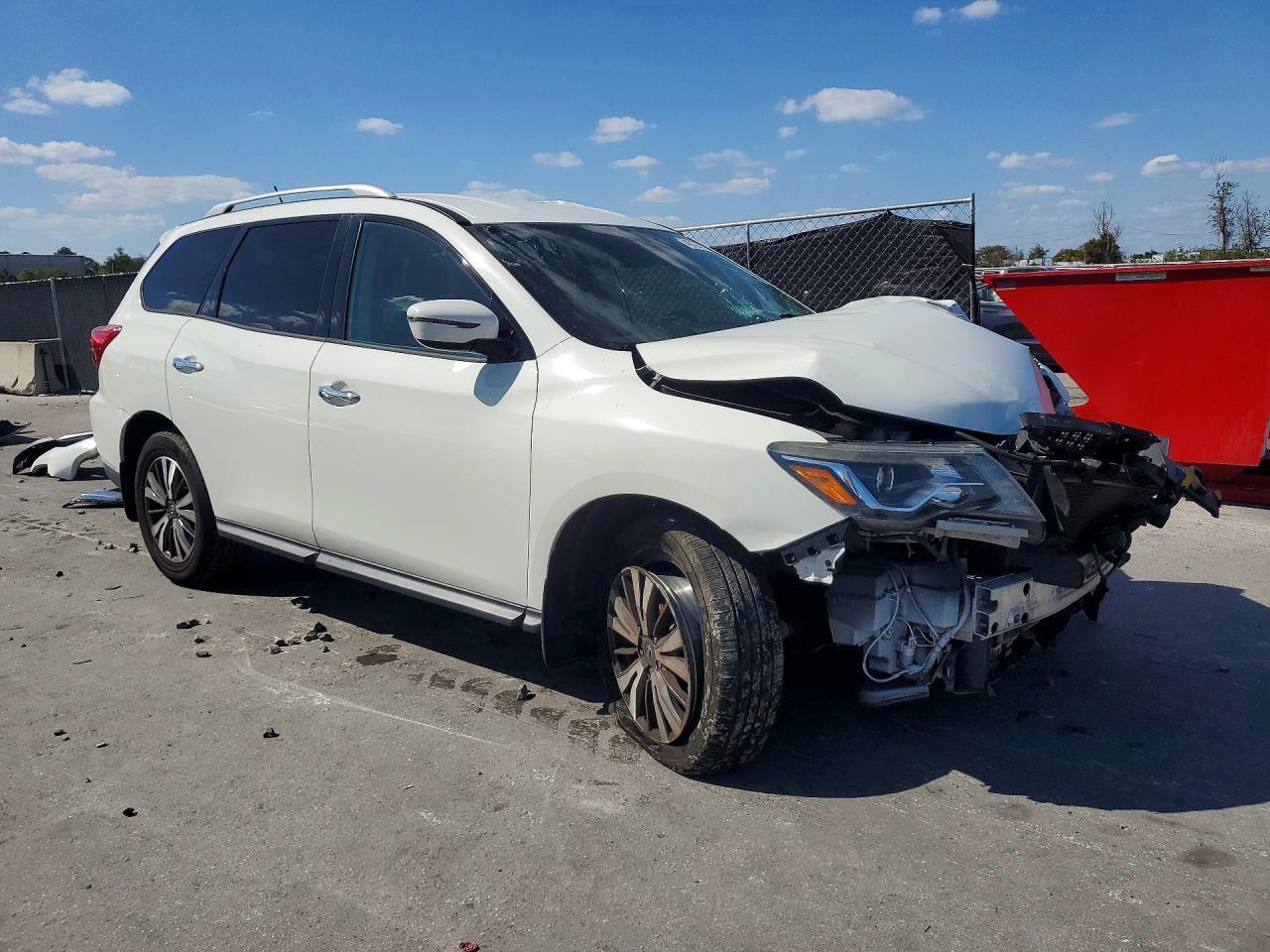 2017 Nissan Pathfinder S - zdjęcie 4
