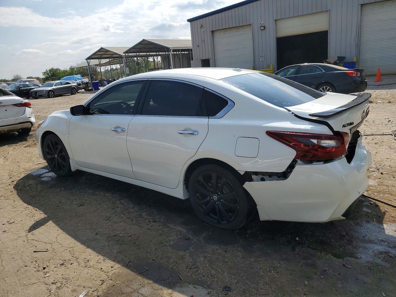 2018 Nissan Altima 2.5 Sr - zdjęcie 2