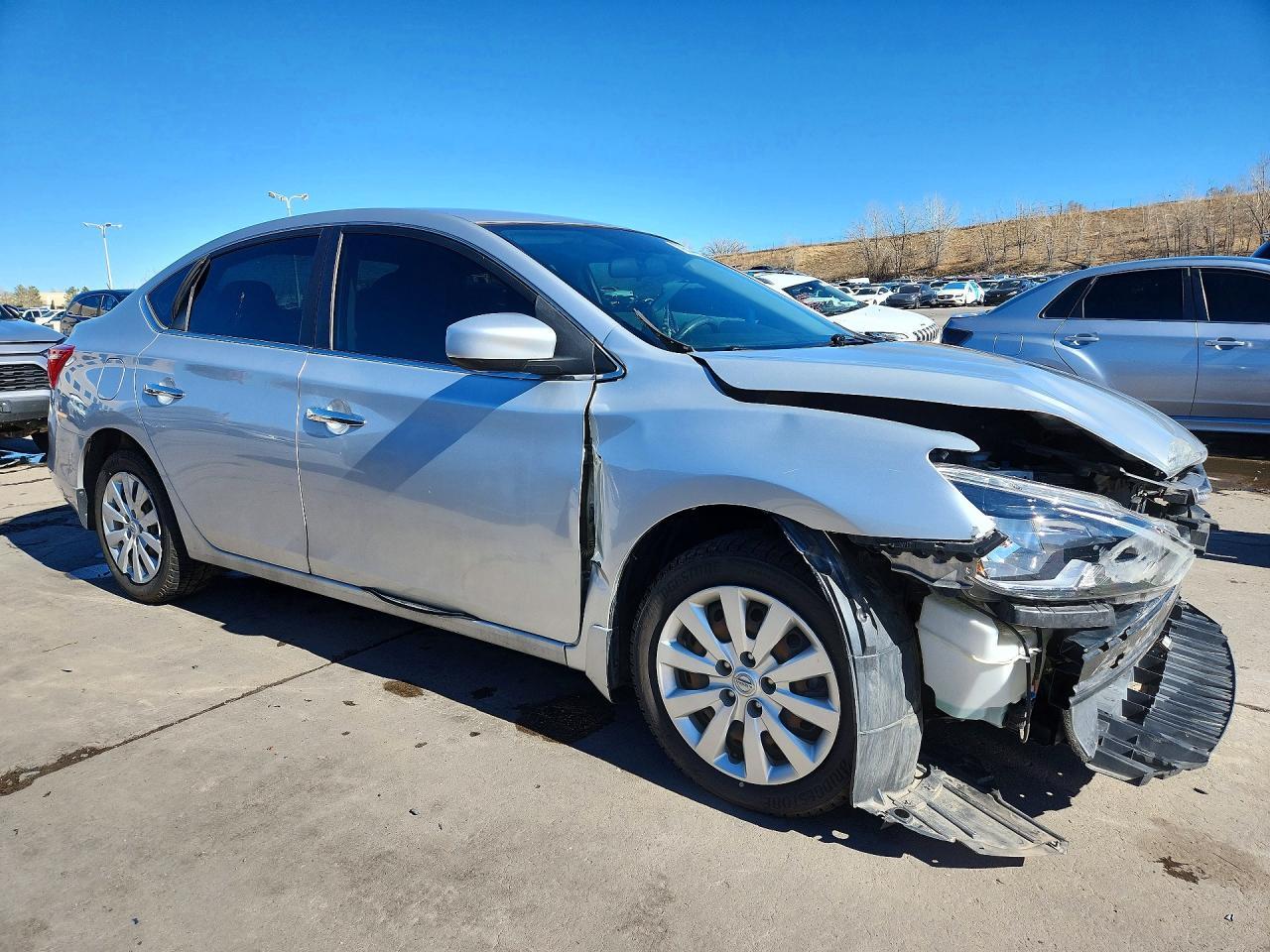 2019 Nissan Sentra S - zdjęcie 4