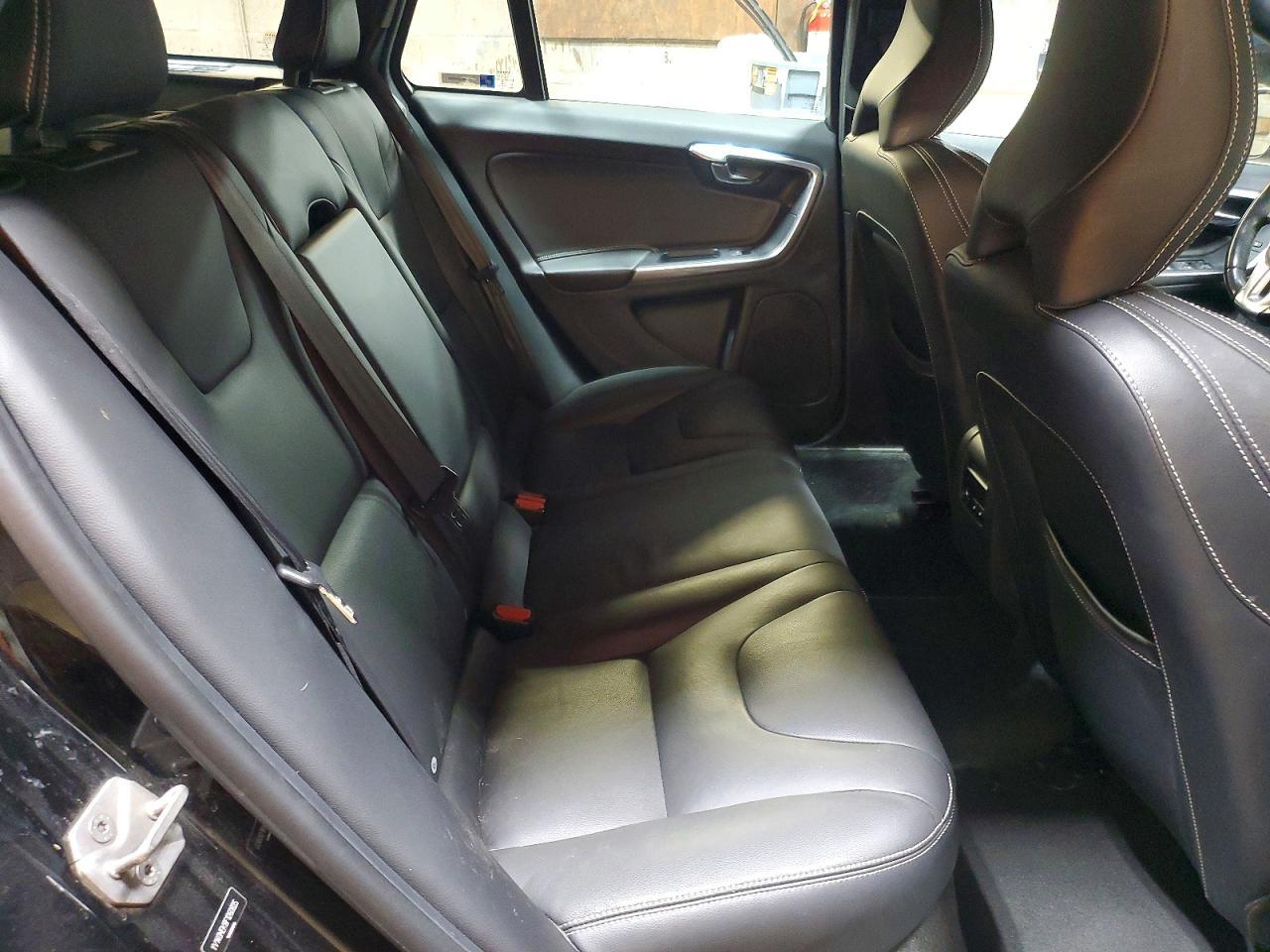 2015 Volvo V60 Premier - zdjęcie 11