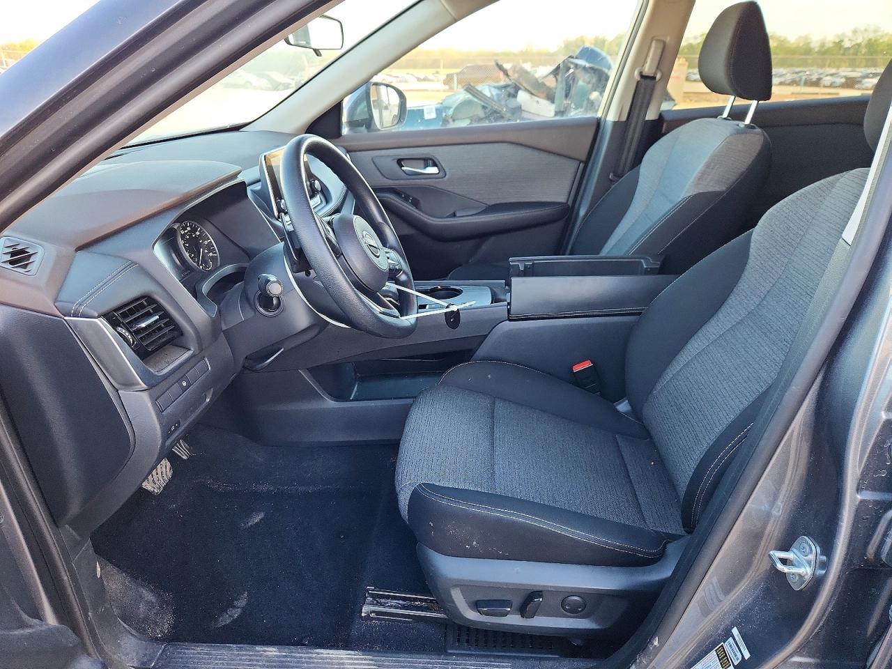 2022 Nissan Rogue Sv - zdjęcie 7