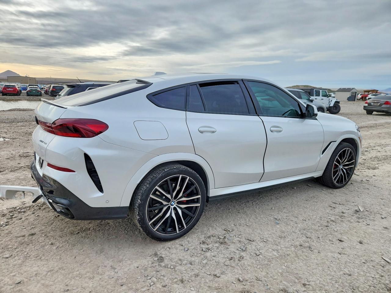 2024 BMW X6 xDrive40I - zdjęcie 3