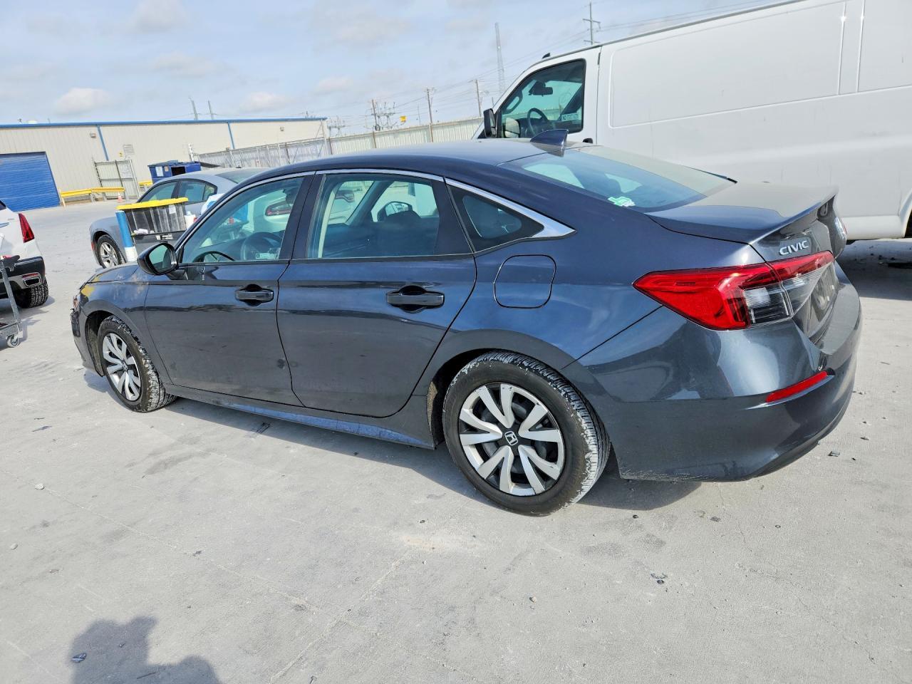 2023 Honda Civic Lx - zdjęcie 2