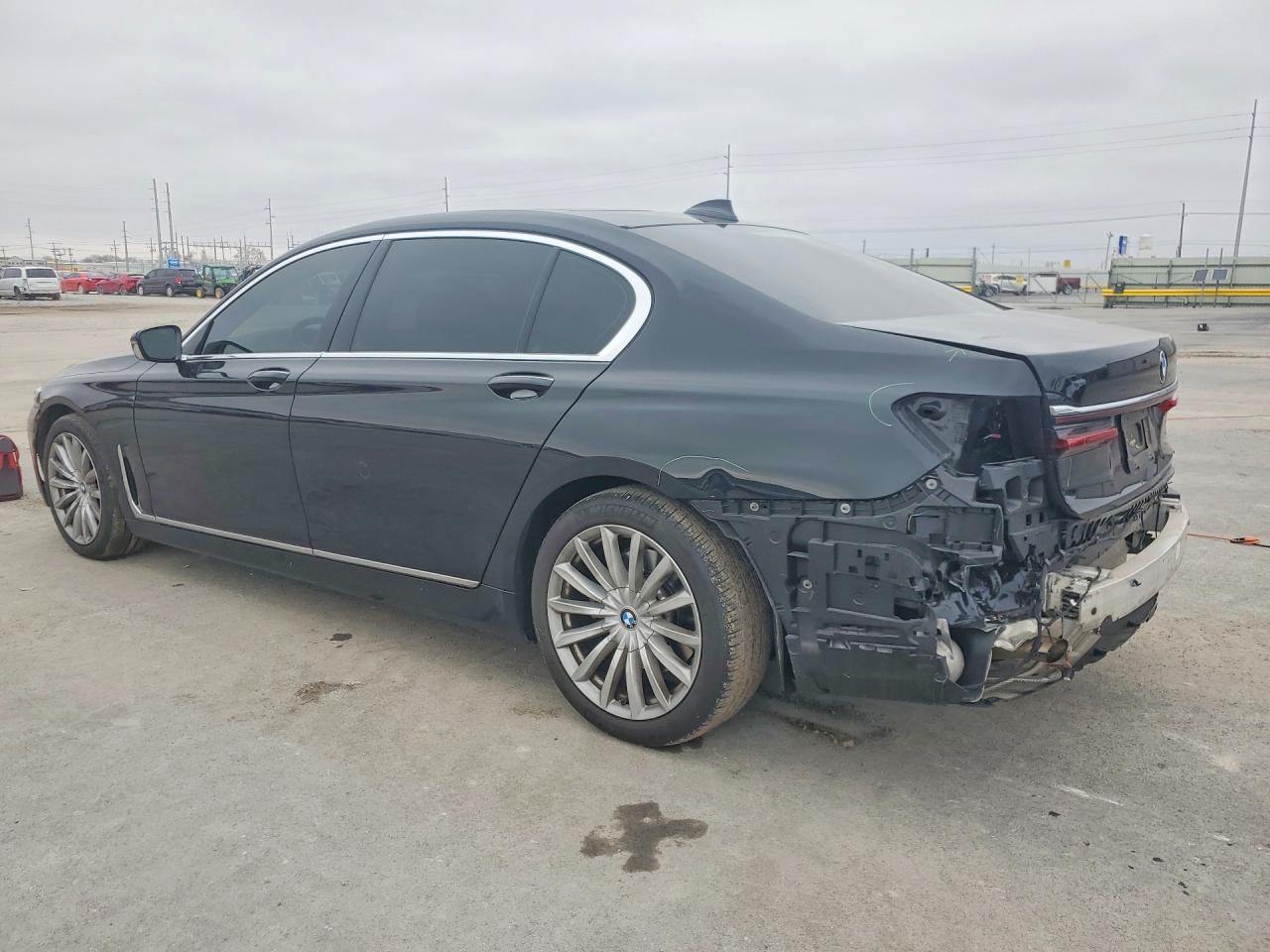 2022 BMW 740 I - zdjęcie 2