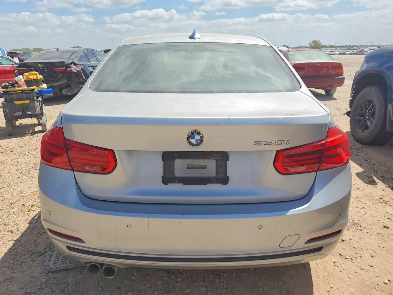 2017 BMW 330 I Sport - zdjęcie 6