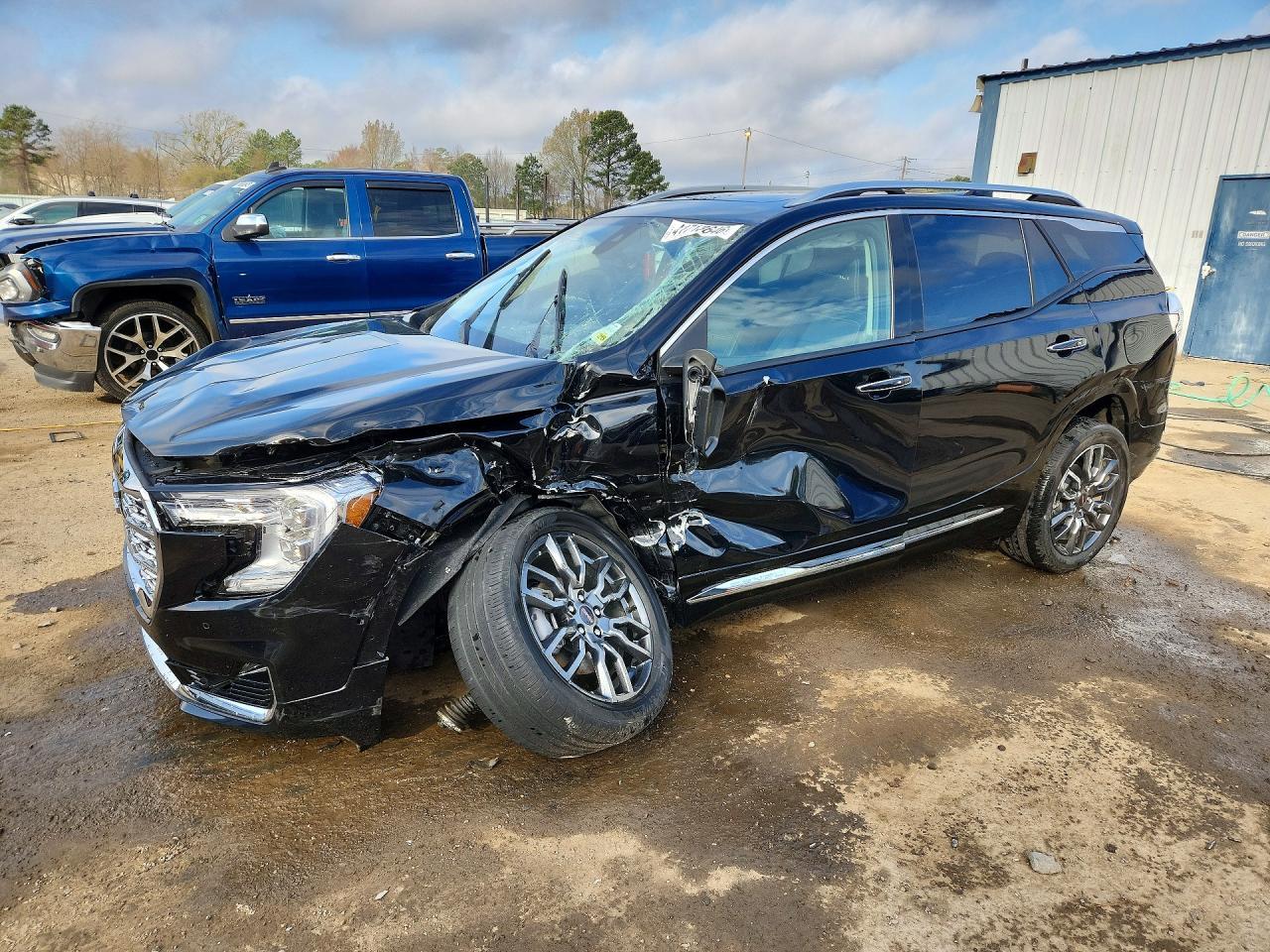 2022 GMC Terrain Denali - zdjęcie główne