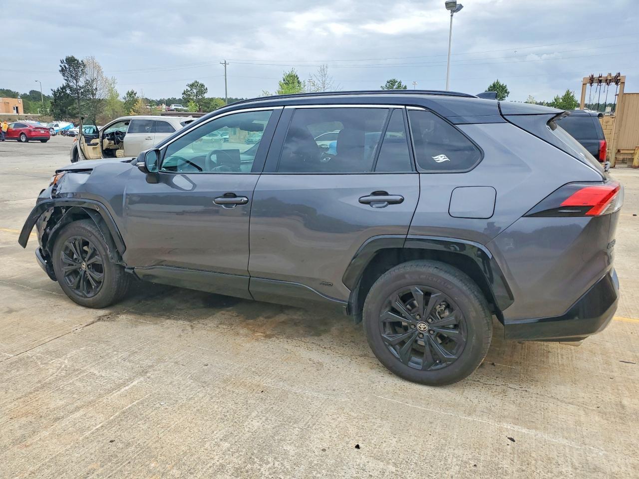 2024 Toyota Rav4 Hybrid Xse - zdjęcie 2