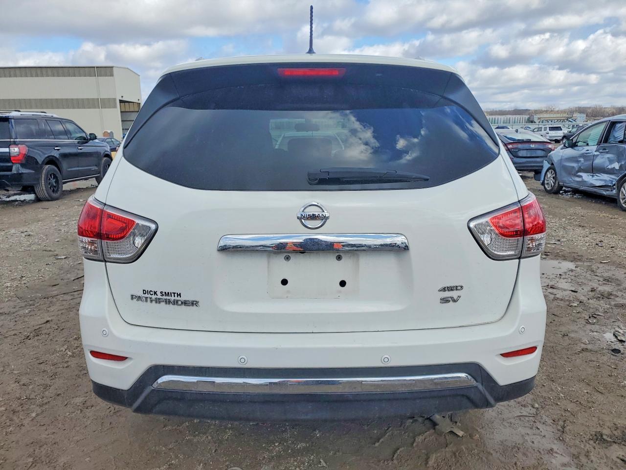 2014 Nissan Pathfinder Sv - zdjęcie 6