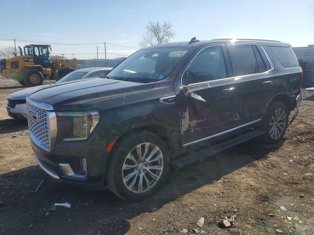 2021 GMC Yukon Denali - zdjęcie główne