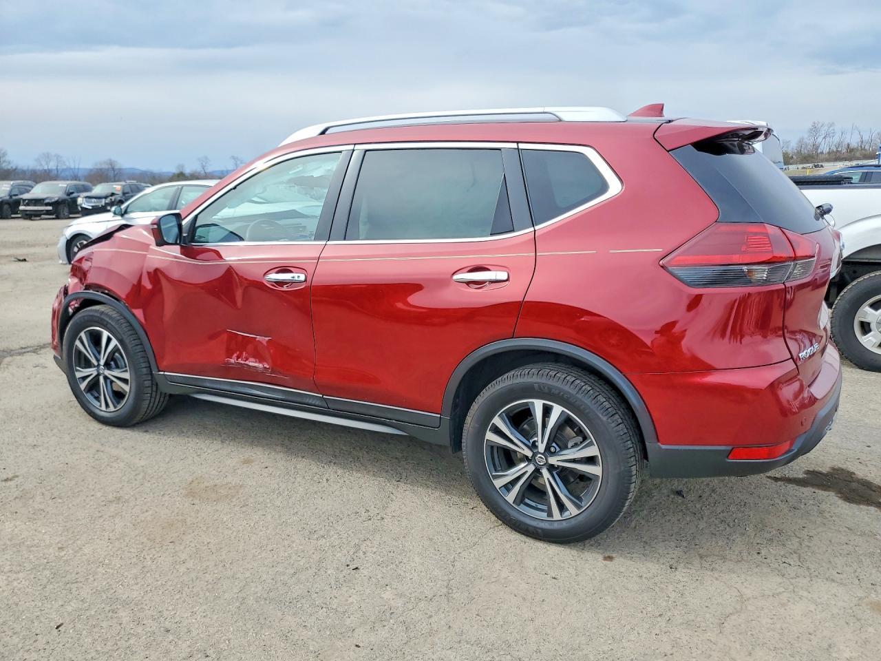 2020 Nissan Rogue Sv - zdjęcie 2
