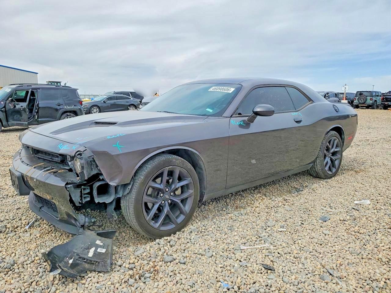 2022 Dodge Challenger Sxt - zdjęcie główne